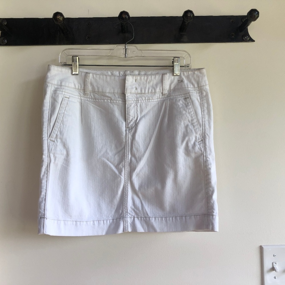 White Tommy Hilfiger skirt, size 10